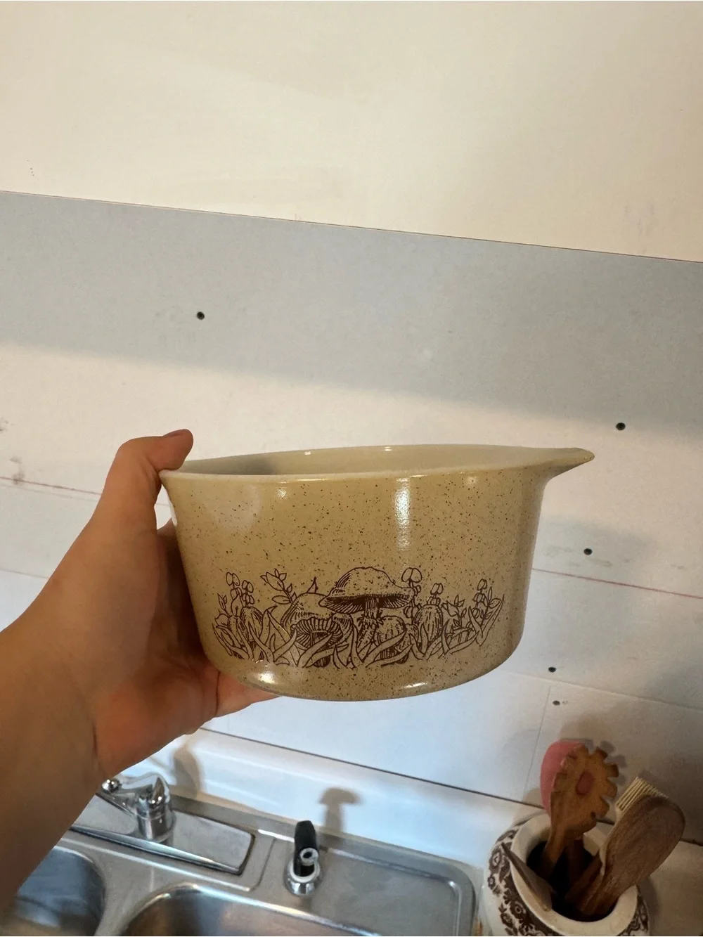 Speckled Mushroom Pattern Mixing Bowl - Beige